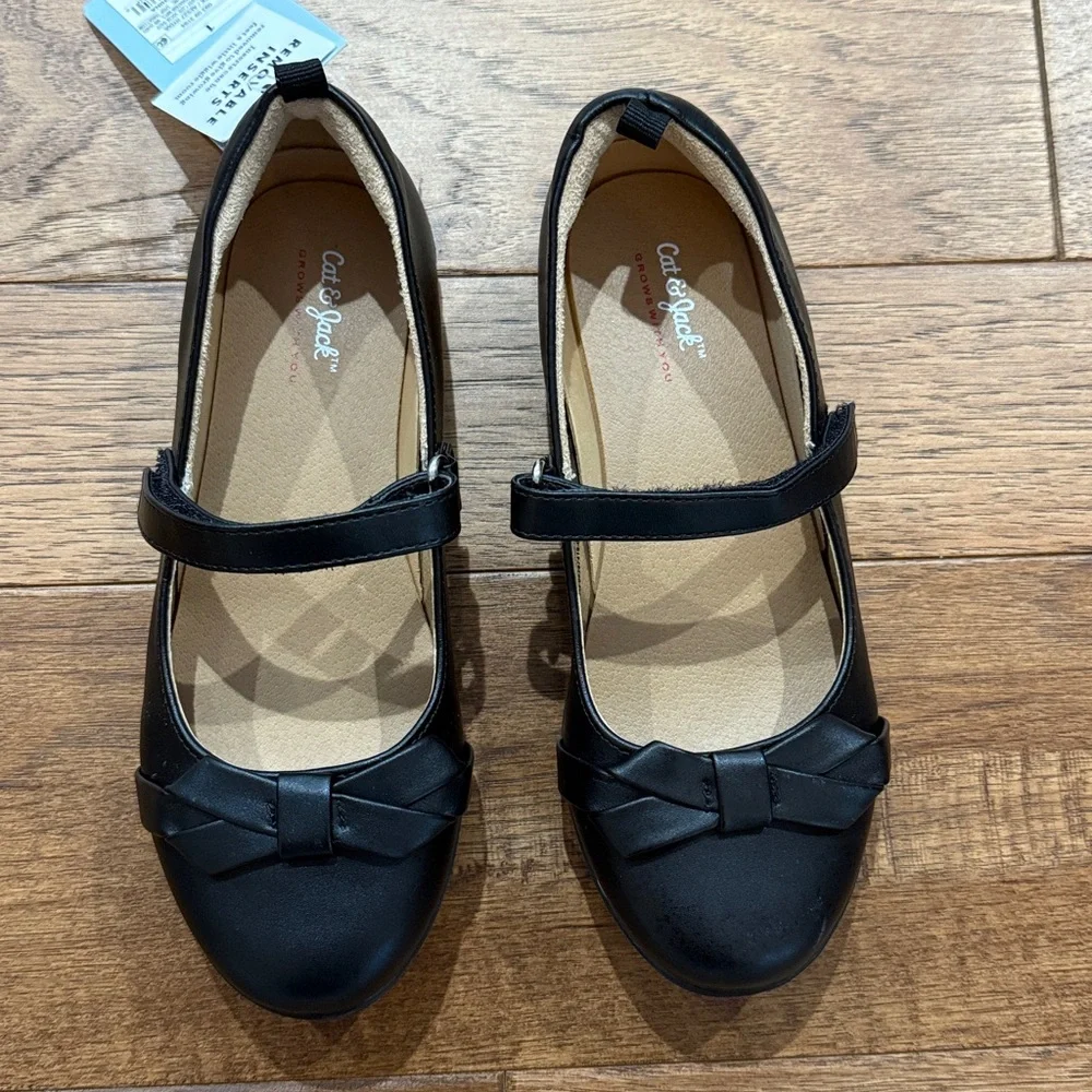 Cat & Jack Girls Black Ballet Flats - NWT - Size 1 - Grow With You